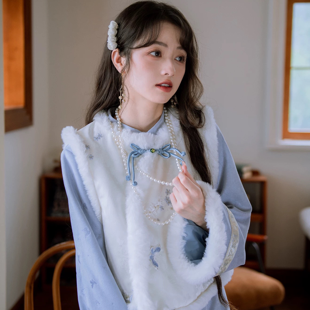 3500 云水瑶 马甲女款2025新款爆款外穿毛毛新中式国风冬网红款
