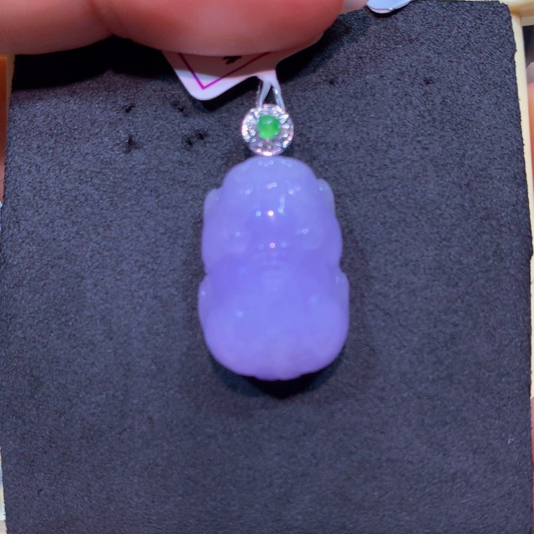 翡翠18K金镶嵌颈饰翡翠