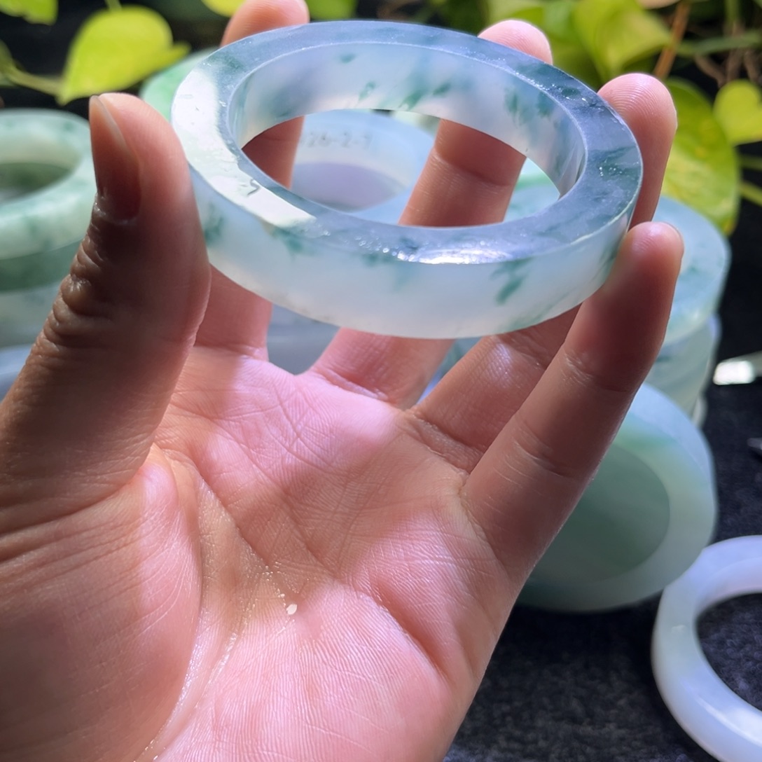 米***尼定制翡翠未镶嵌翡翠