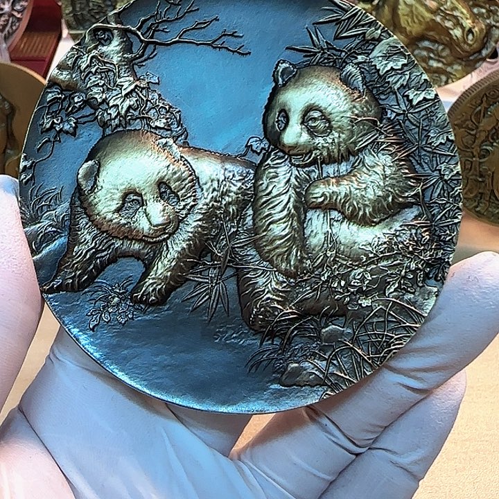 其他普通金属熊猫铜章一枚