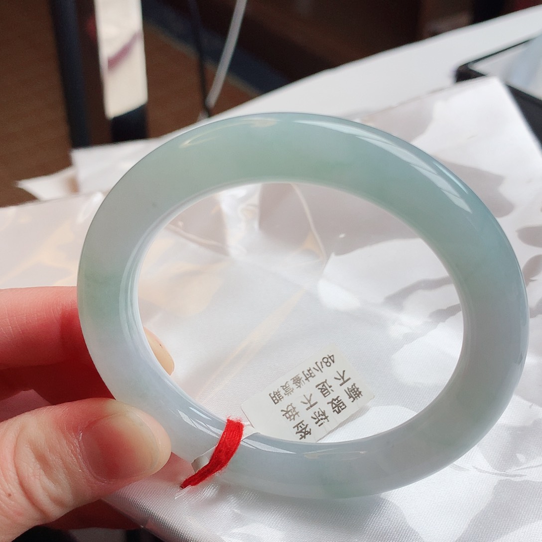 翡翠手镯未镶嵌天然翡翠A货