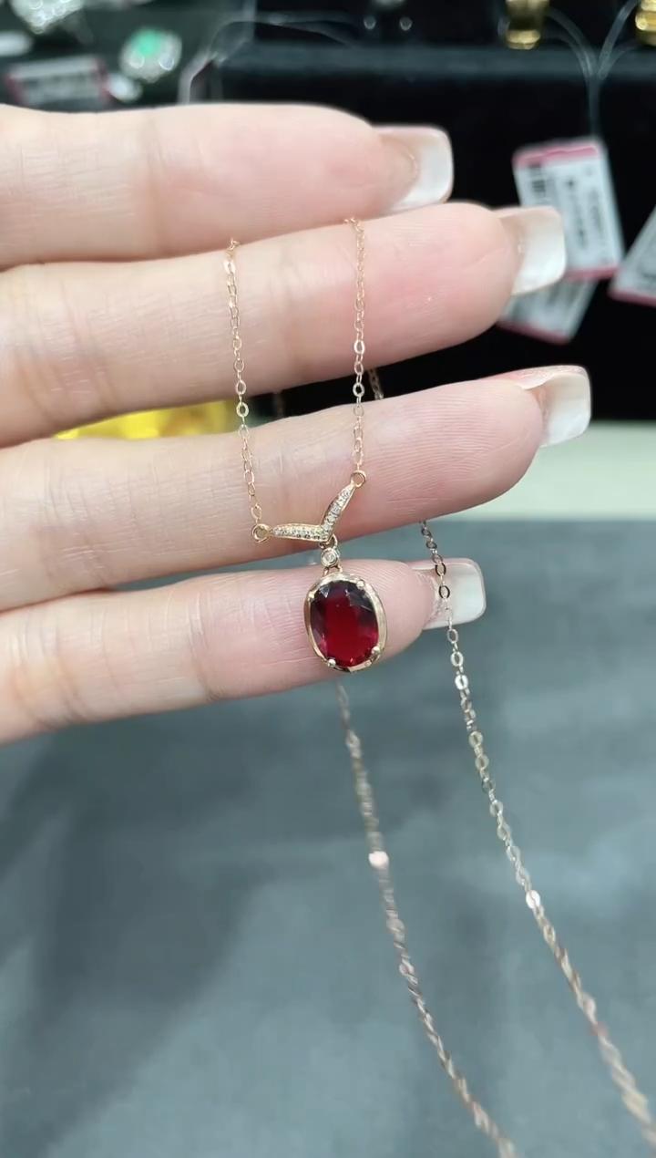 18K金镶嵌碧玺项链