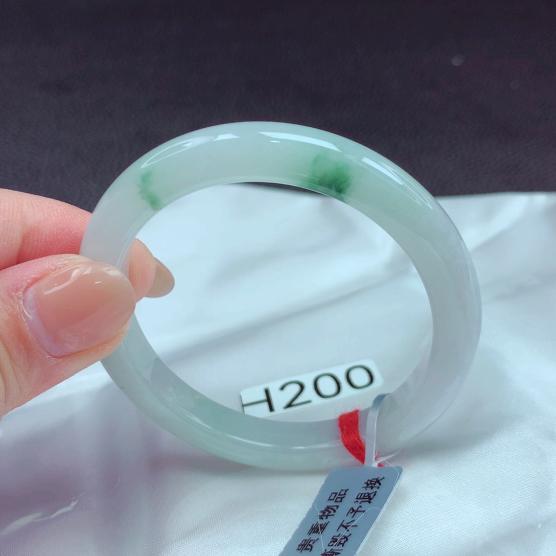 翡翠手镯未镶嵌手镯88