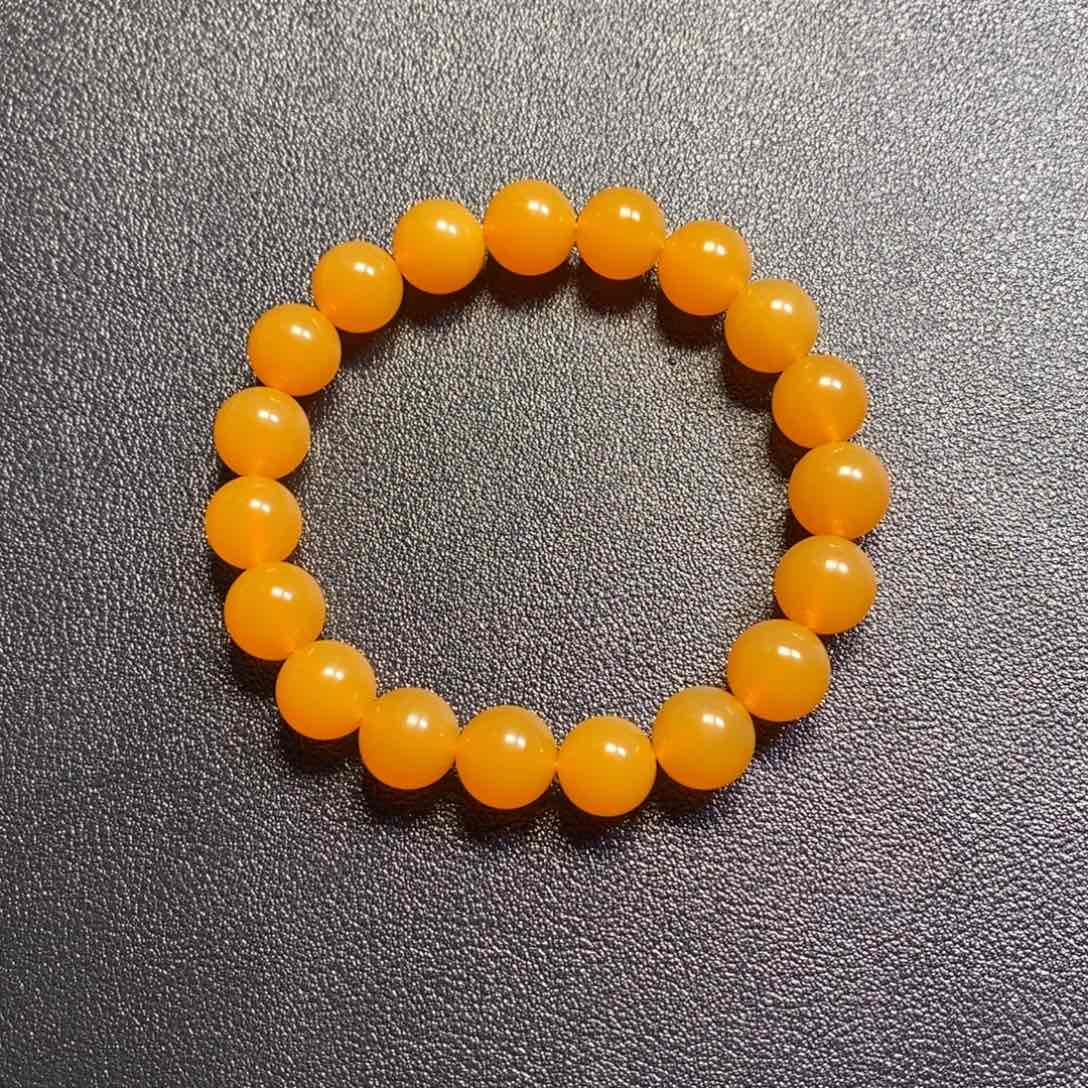 东***哦石英质玉（缅黄）未镶嵌颈饰