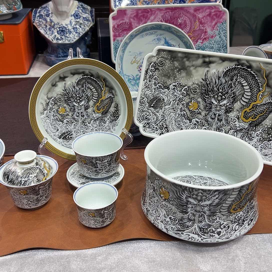 摆件福建省人民政府关于修改