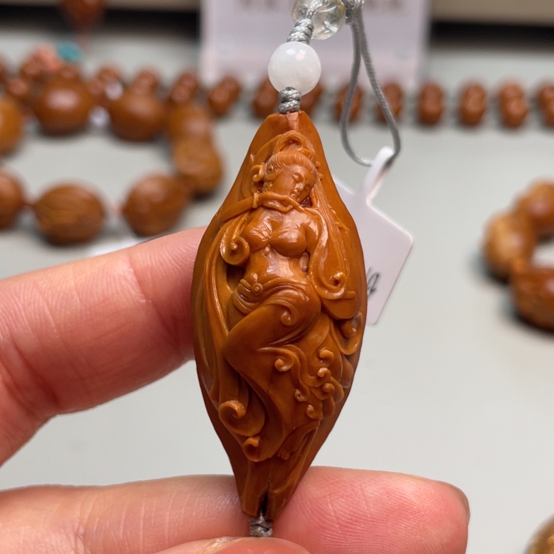 橄榄核吊坠小****rHhediao·Hhediao