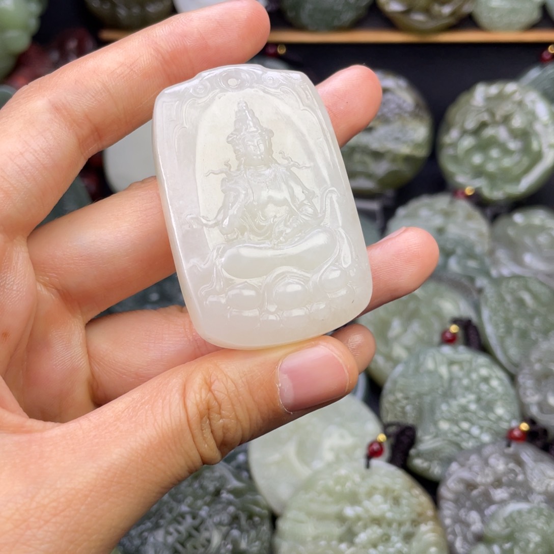 和田玉颈饰未镶嵌