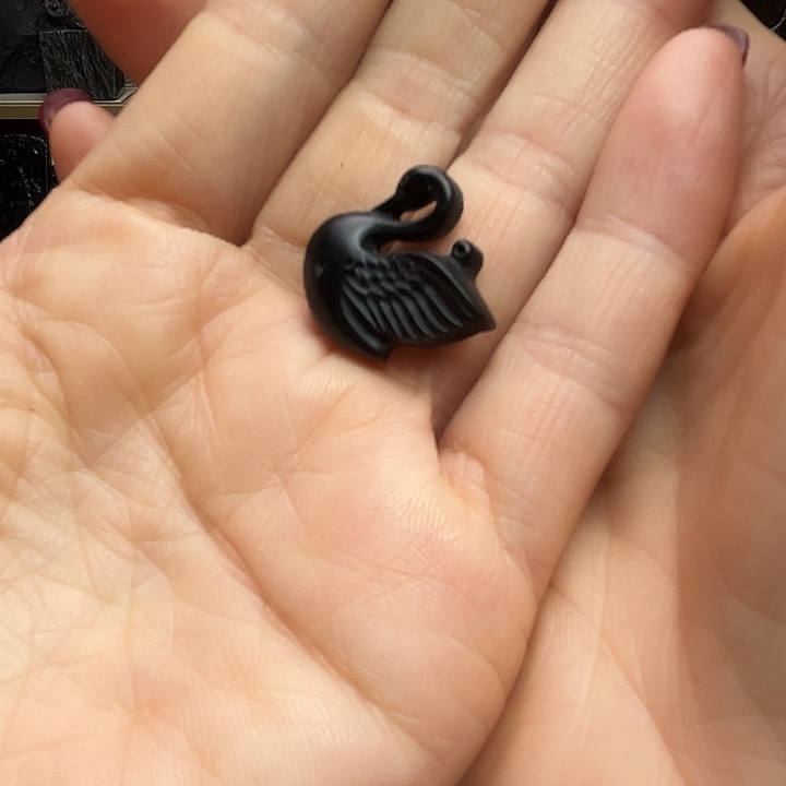 和田玉（墨玉）未镶嵌手链小天鹅