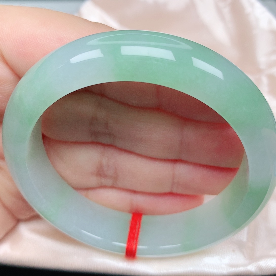 未镶嵌手镯翡翠32冰胶甜绿飘花