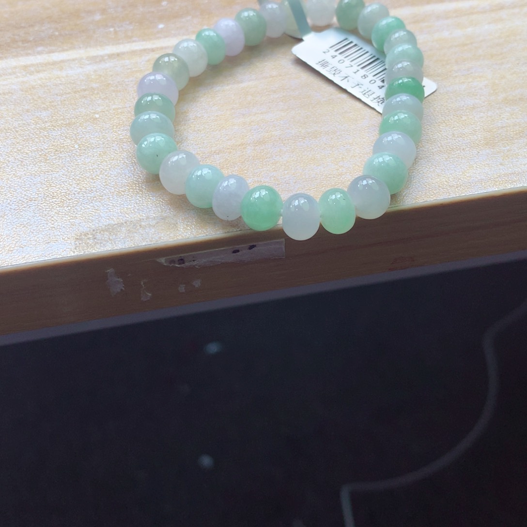 翡翠颈饰未镶嵌吊坠