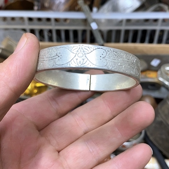 铜器工艺品有限公司一对手镯