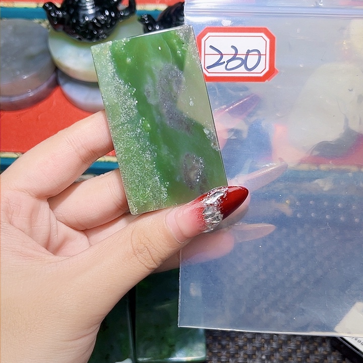 和田玉和田玉边角料随机发未镶嵌