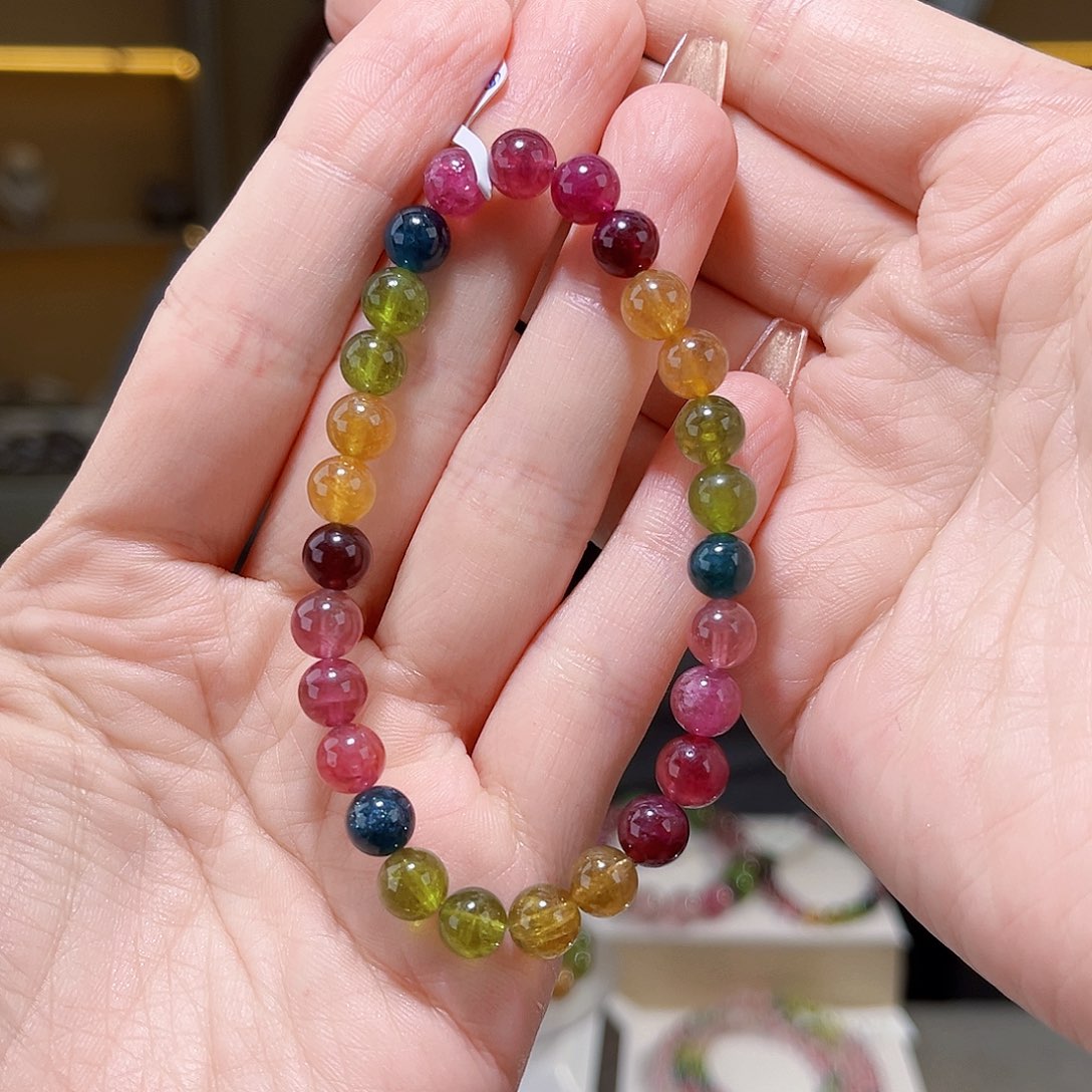 碧玺多样性发一件未镶嵌