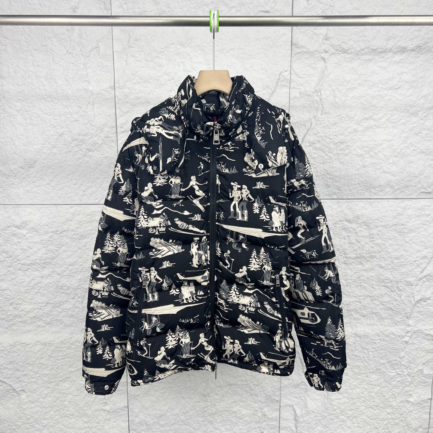 未使用 MONCLER 3码/拼色满印人像连帽拉链羽绒服/16298235