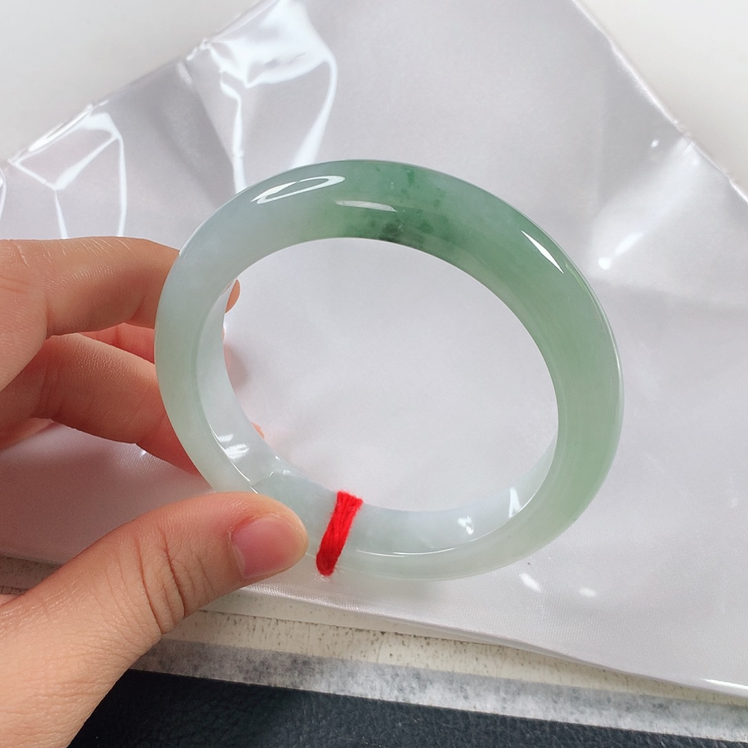 翡翠手镯未镶嵌 正圈①②②