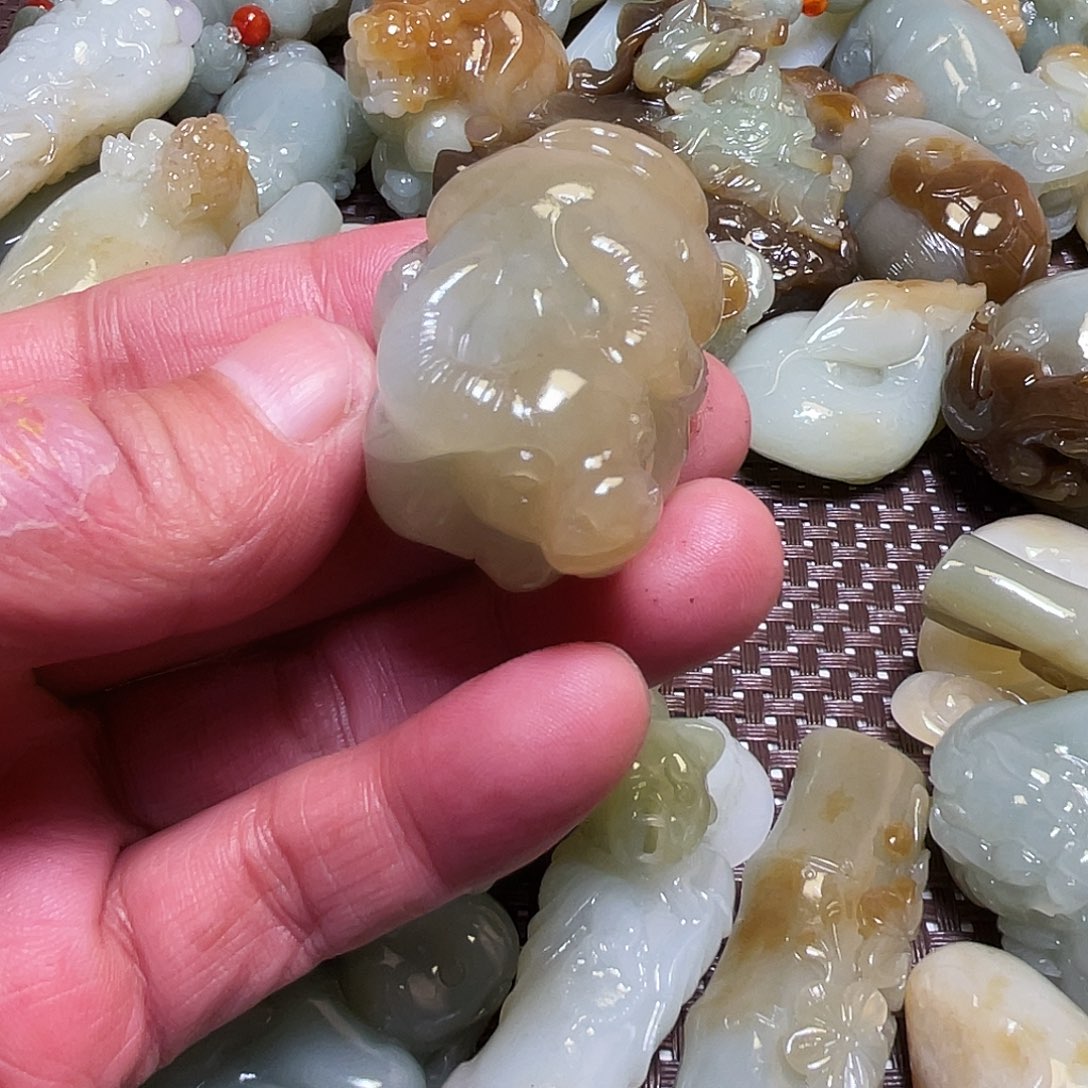 和田玉吊坠(不含链)未镶嵌春**开