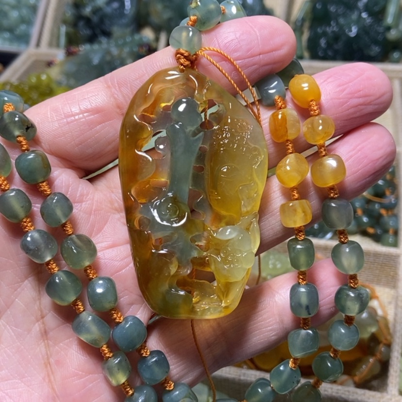 【闪购商品】未镶嵌蛇纹石玉颈饰