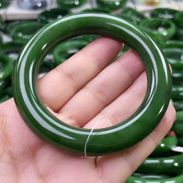 未镶嵌手镯和田玉（碧玉）