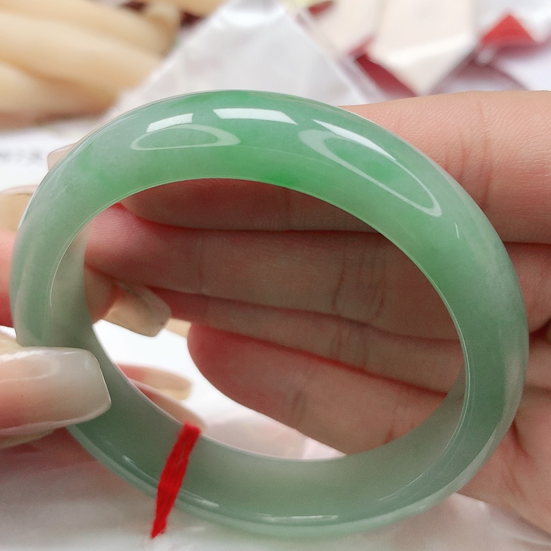 【闪购商品】翡翠手镯未镶嵌缅甸天然A货翡翠
