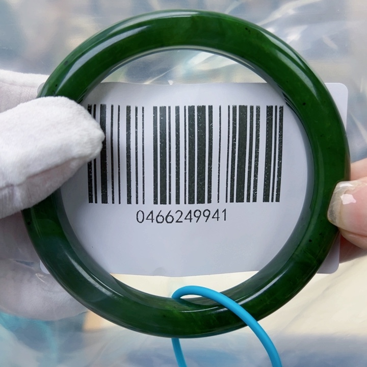 和田玉未镶嵌手镯微瑕63.3