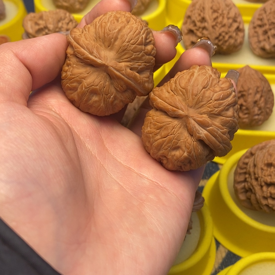 文玩核桃把件44元宝