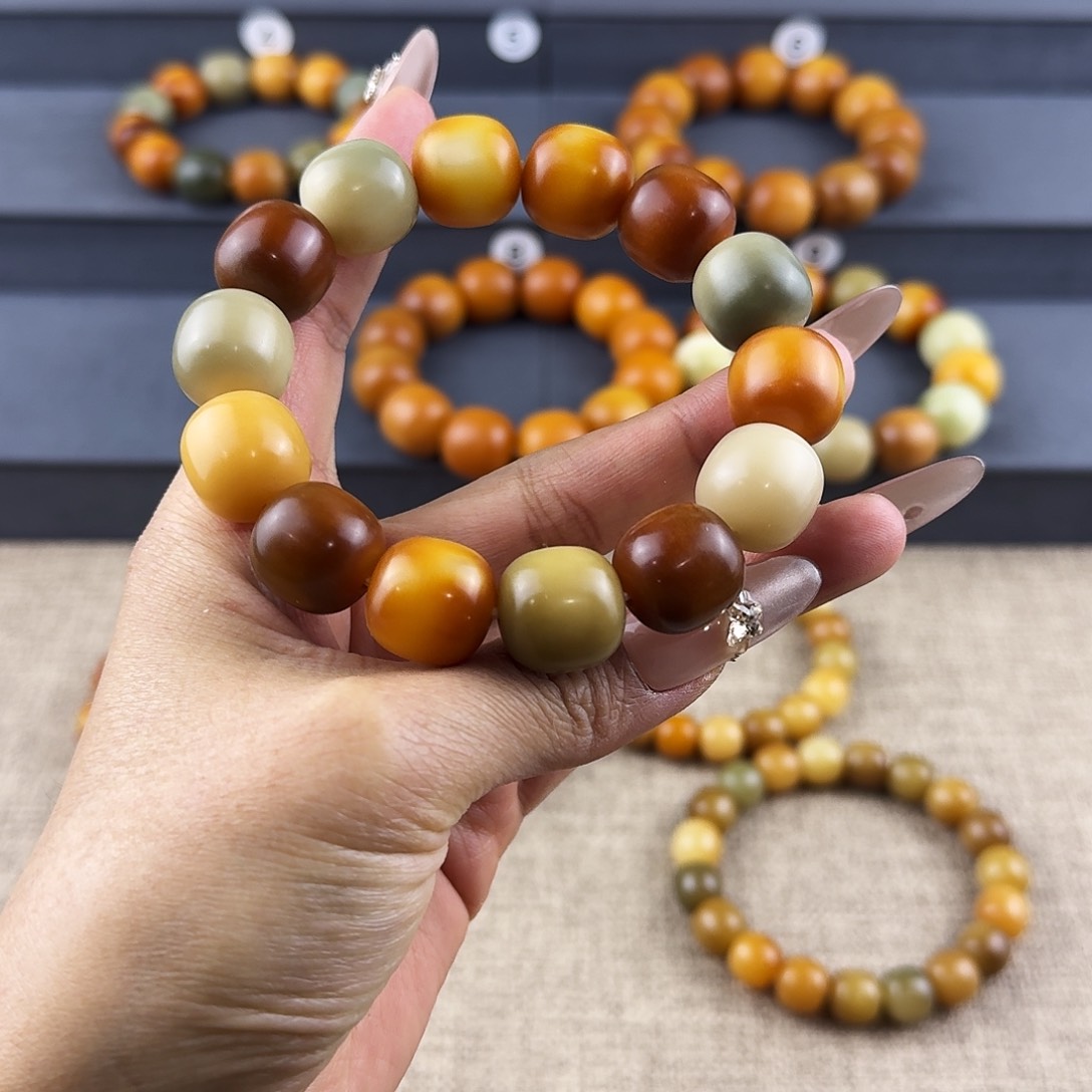 菩提根/象牙果吊坠快**人全品无暇卡16