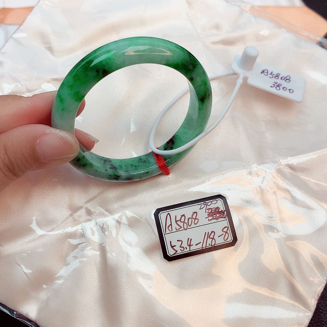 翡翠手镯未镶嵌天然缅甸翡翠A货