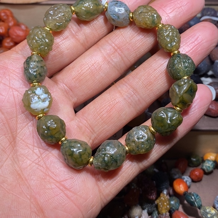 有机玻璃绿筋脉手串