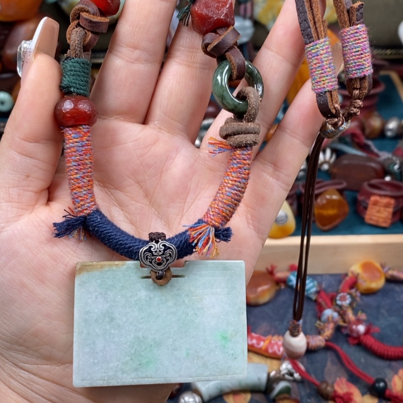 【闪购商品】翡翠颈饰未镶嵌项链