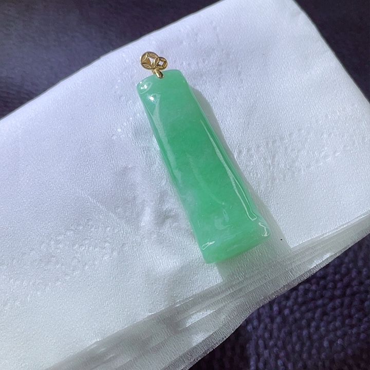 定制翡翠18K金镶嵌翡翠