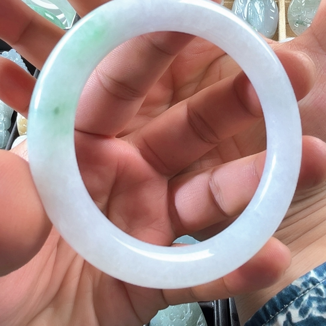 翡翠未镶嵌手镯天然