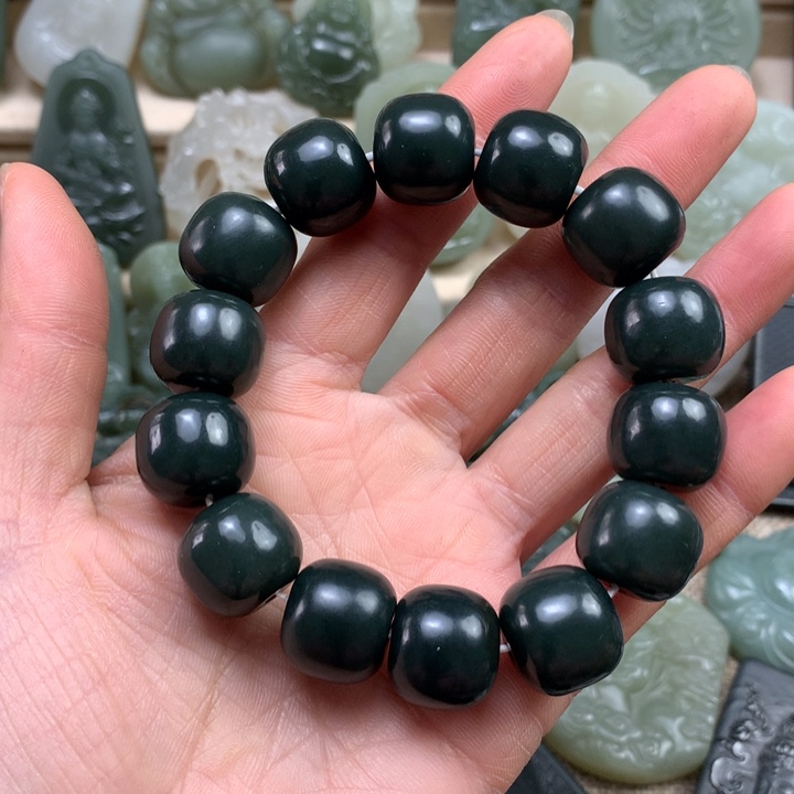 和田玉颈饰未镶嵌