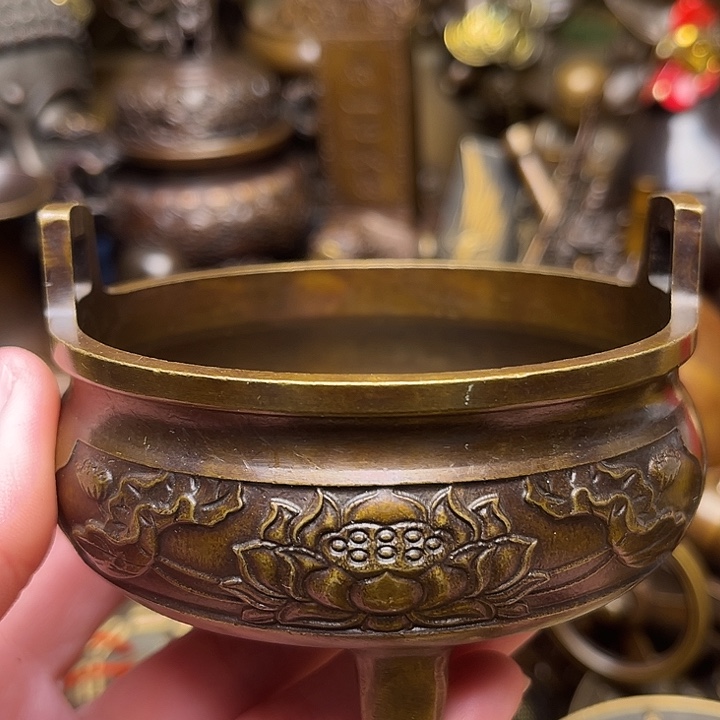 精美铜器批发档口