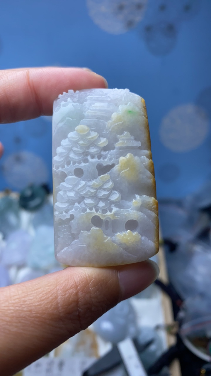 天然翡翠山水吊坠