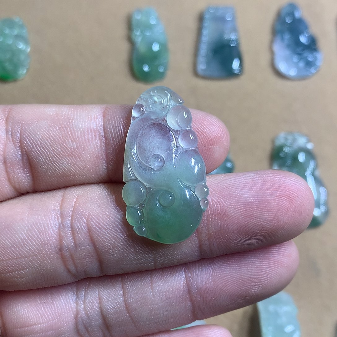 翡翠吊坠(不含链)未镶嵌翡翠吊坠