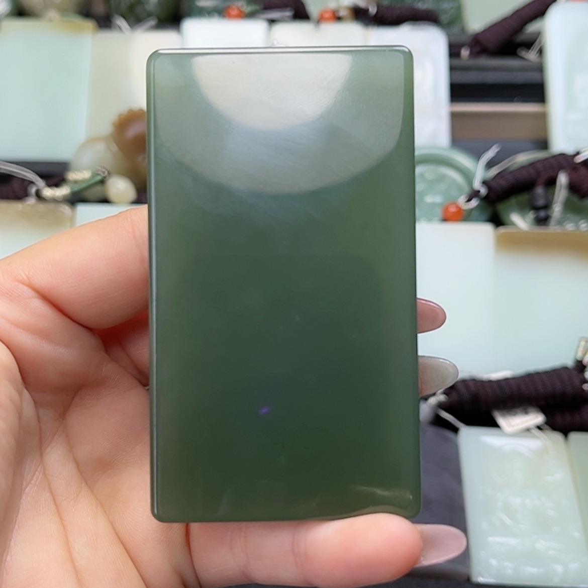 【闪购商品】和田玉未镶嵌颈饰桃***酒