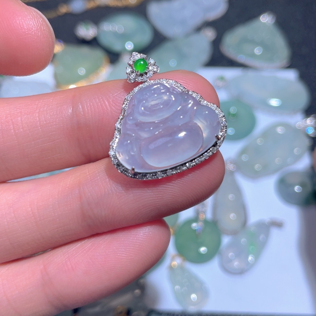 翡翠颈饰18K金镶嵌翡翠