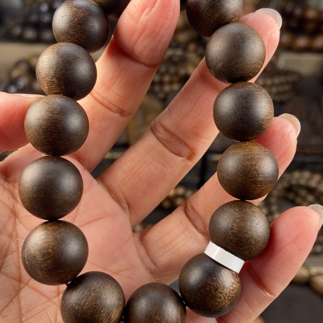 沉香手串开**运越南芽庄白棋楠