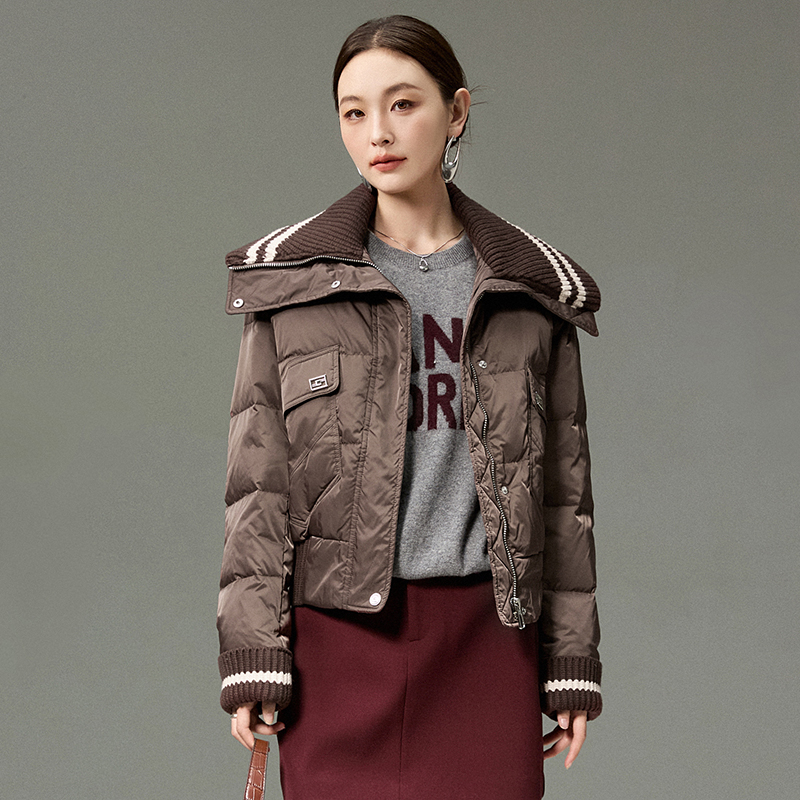 Y014拼接设计翻领外套白鸭绒羽绒服女2025冬54YZ1B0007