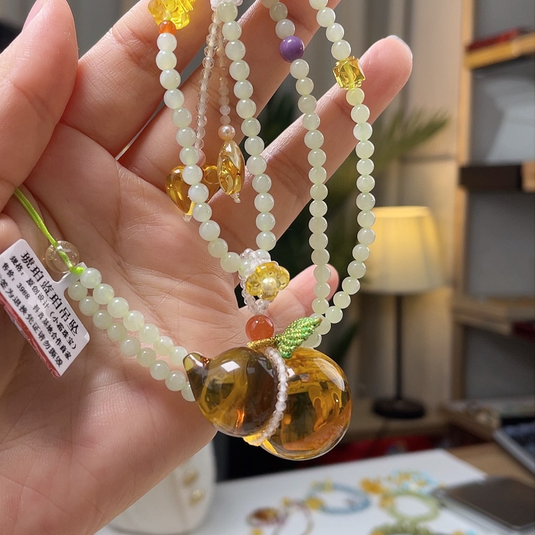 蓝珀裸石未镶嵌蓝珀吊坠
