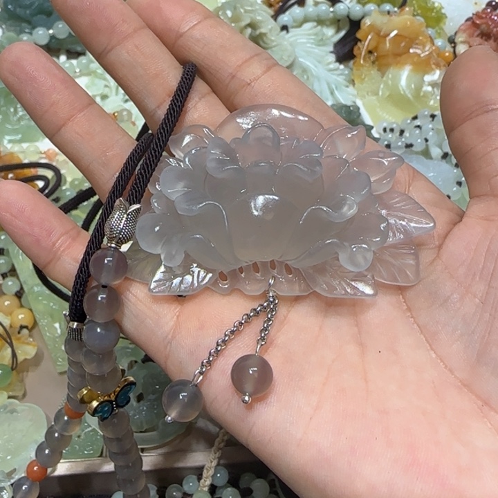 蛇纹石玉吊坠未镶嵌