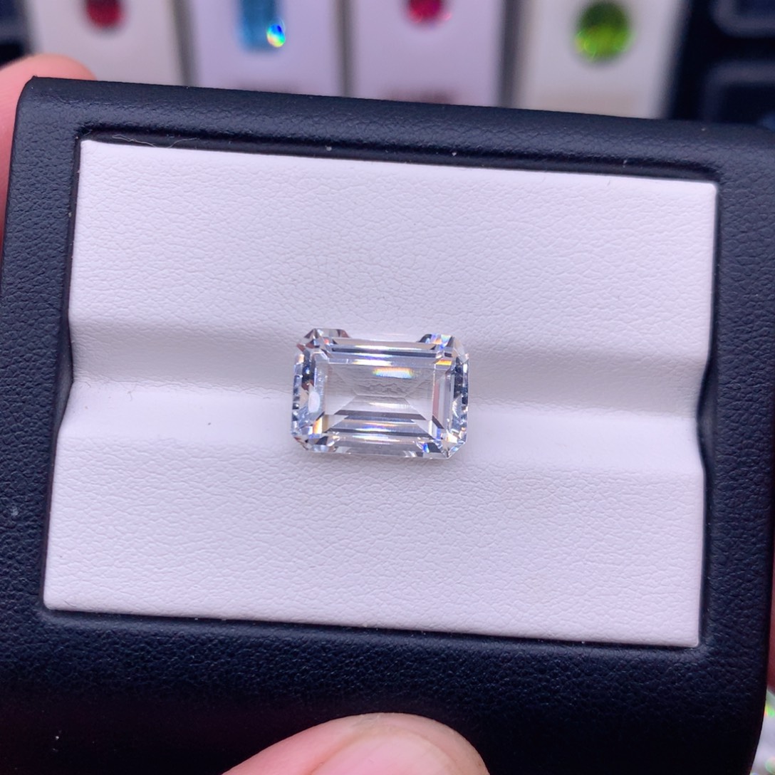 托帕石裸石9.4克拉白托帕