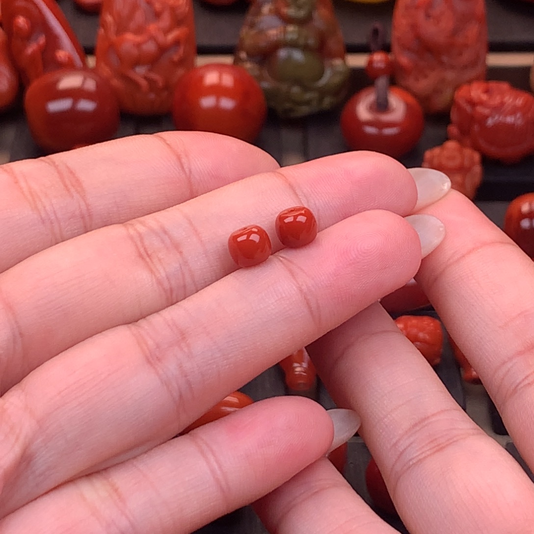 未镶嵌原矿老型对珠6mm南红玛瑙