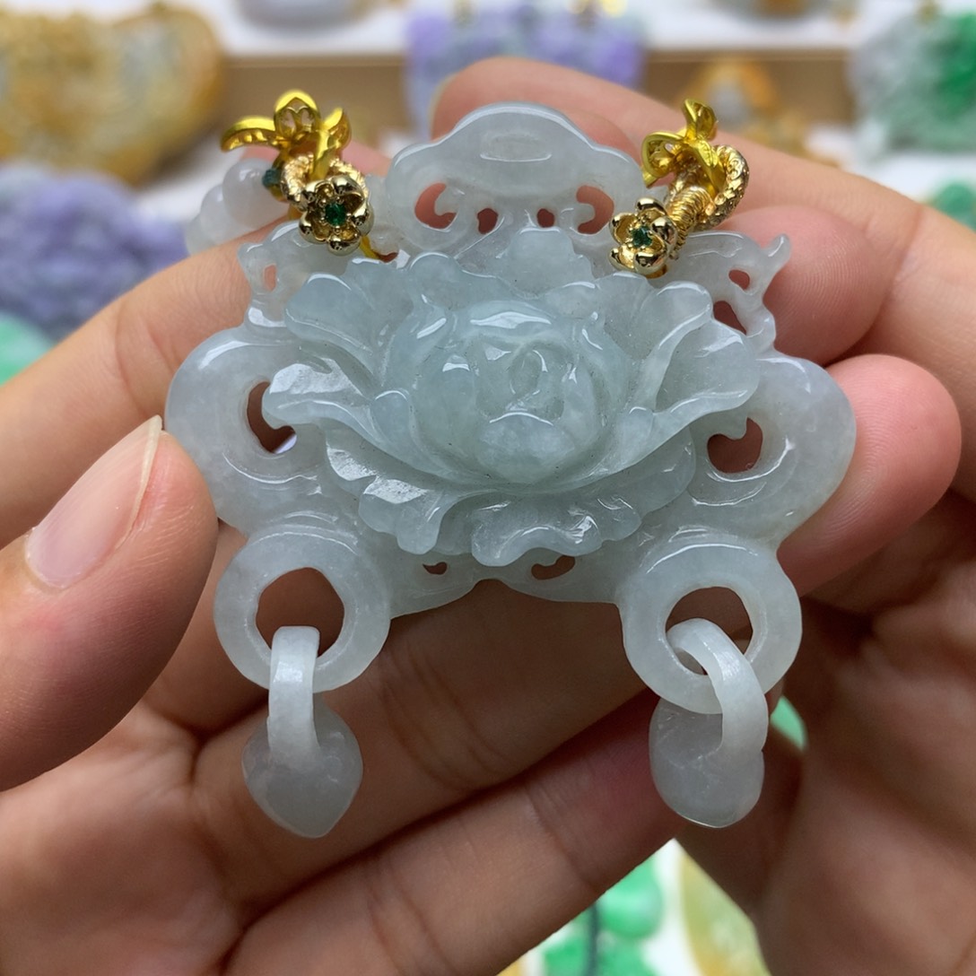 翡翠未镶嵌颈饰翡翠