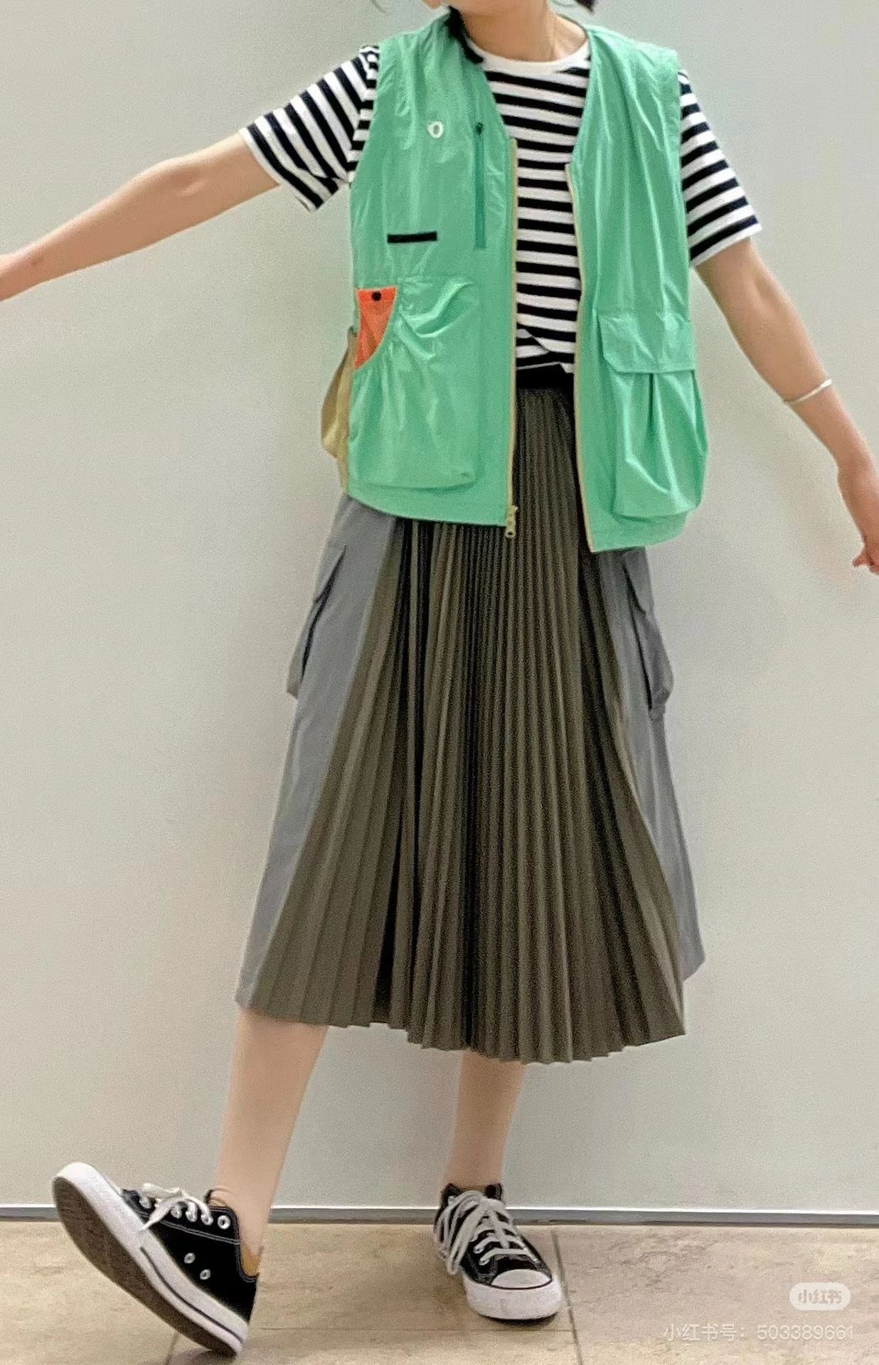 素ran25柜子醉新款女士马甲常规百搭四季通用多口袋速干日常宽松