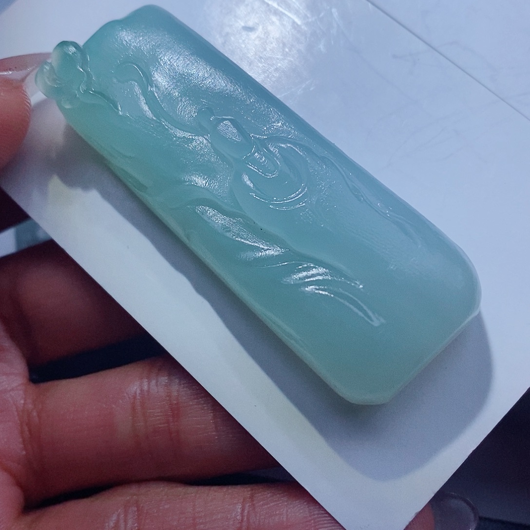 隔***罗定制翡翠未镶嵌翡翠