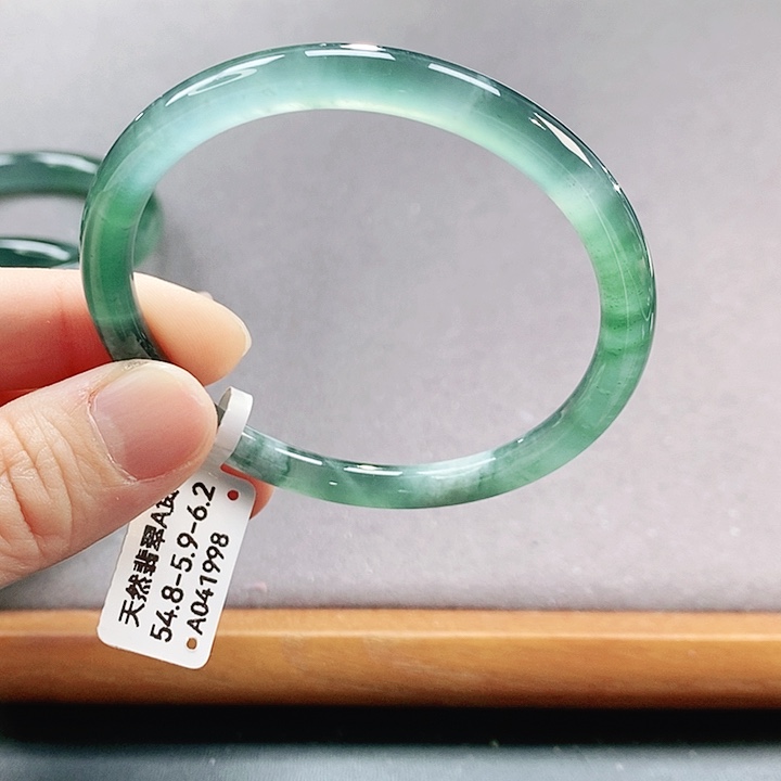 【闪购商品】翡翠手镯（圆镯）未镶嵌