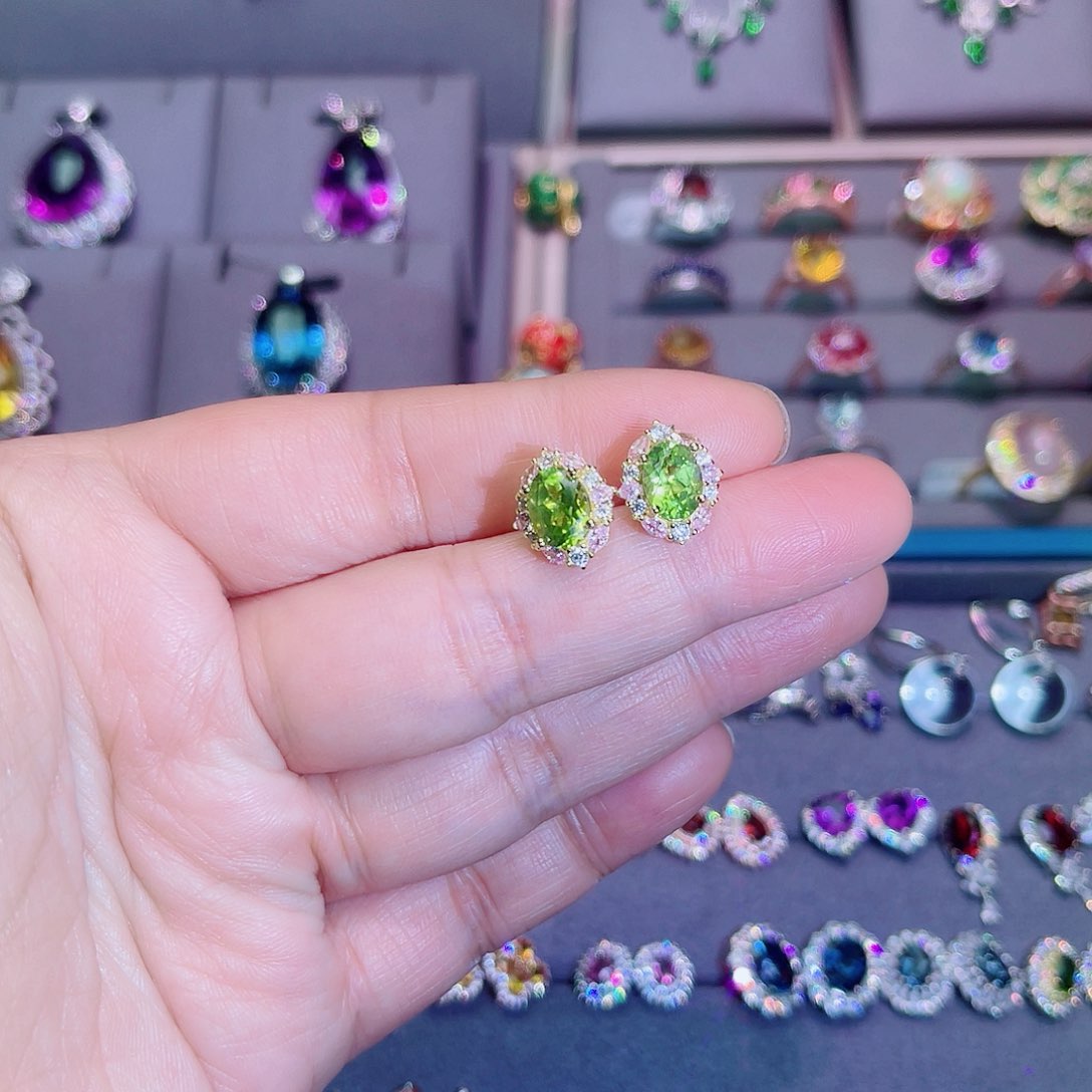 银S925镶嵌耳饰橄榄石