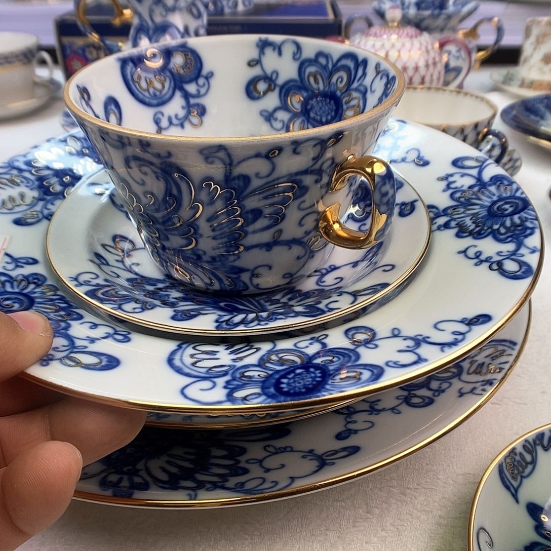 李****?一杯一碟全新全品2件