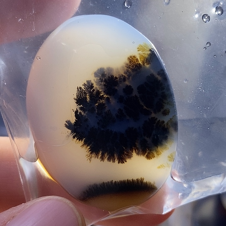 未镶嵌颈饰玛瑙/玉髓小**子